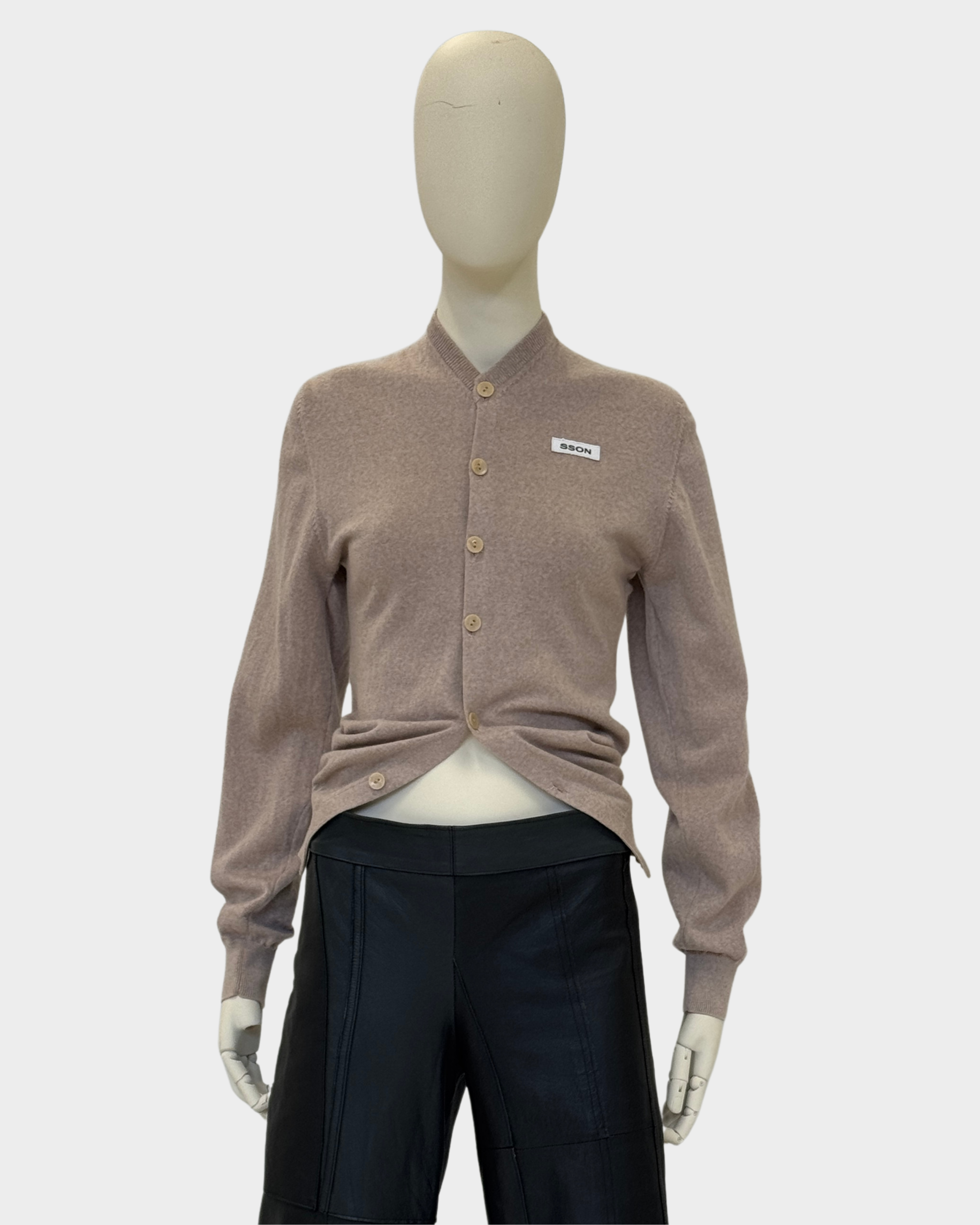 Shaped Button Down V-neck M